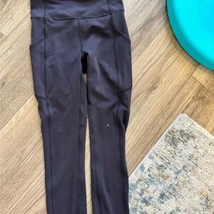 Lululemon athletica Wunder Under 25” Black leggings with pockets